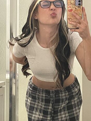 Full leaked Chelseayea private photo