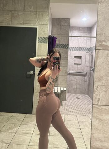 Full leaked Chelsswellss private photo