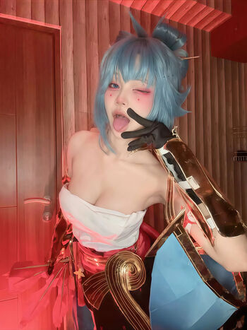 Full leaked Chelyua private photo