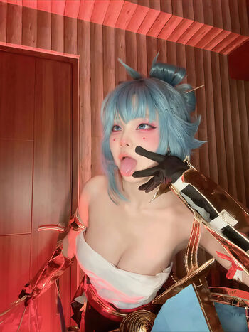 Full leaked Chelyua private photo