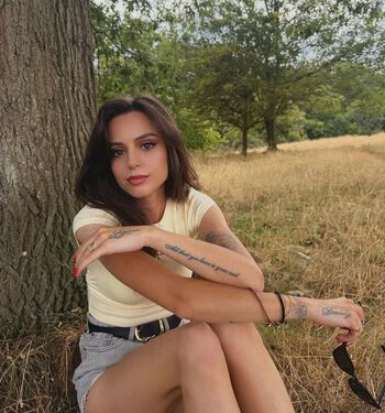 Full leaked Cher lloyd private photo