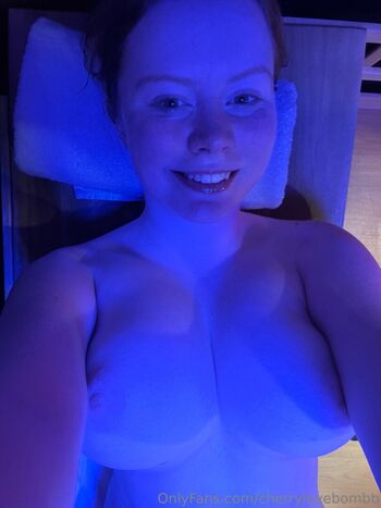 Cherrylovebombb