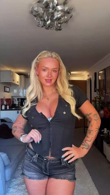 Full leaked Cherryswatermelons private photo