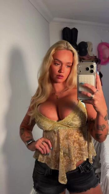 Full leaked Cherryswatermelons private photo