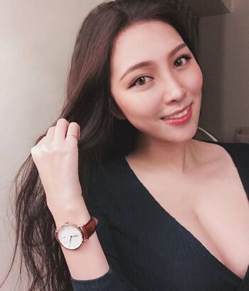 Full leaked Chibe chin page private photo