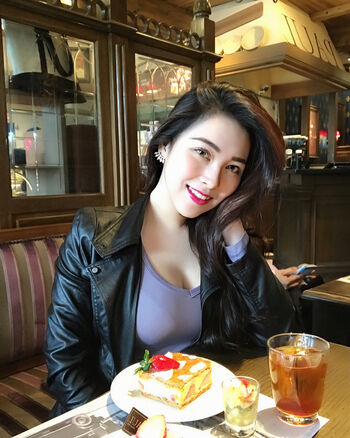 Full leaked Chibe chin page private photo