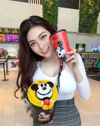Full leaked Chibe chin page private photo