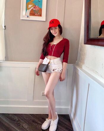 Full leaked Chibe chin page private photo