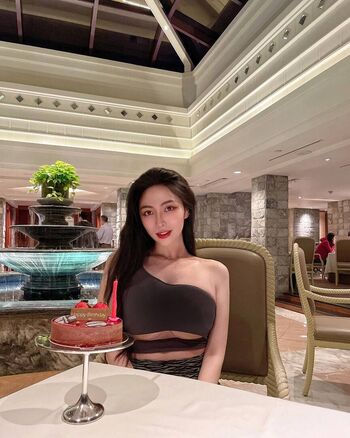 Full leaked Chibe chin private photo