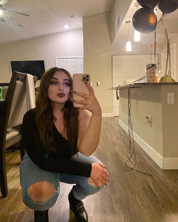 Full leaked Chichi private photo