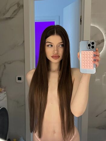 Full leaked Chilllays private photo