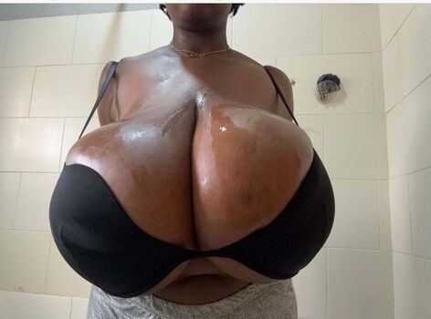 Full leaked Chioma lovv page private photo