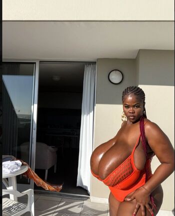 Full leaked Chioma lovv page private photo