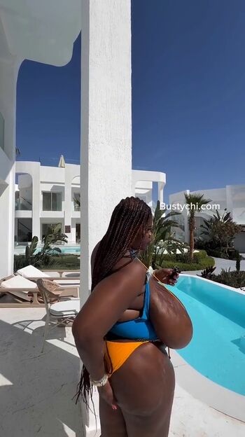 Full leaked Chioma lovv page private photo