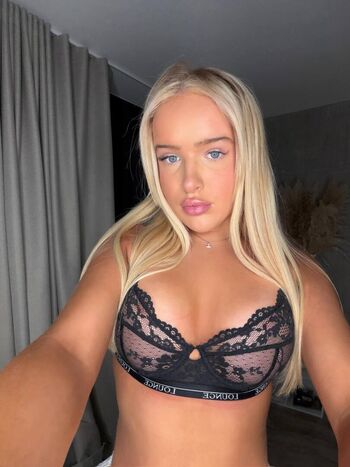 Full leaked Chlo may private photo