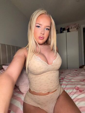 Full leaked Chlo may private photo