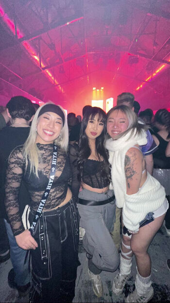 Chloe ABG