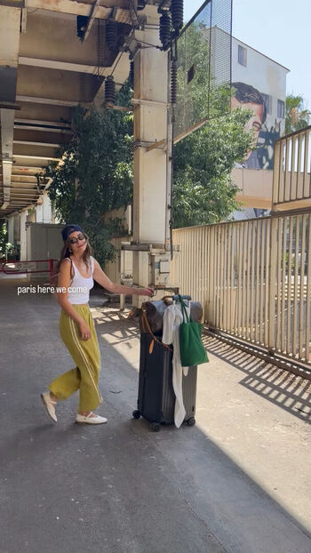 Full leaked Chloe bennet private photo