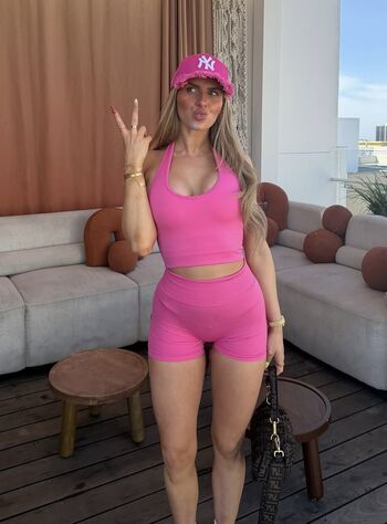 Full leaked Chloe burrows private photo