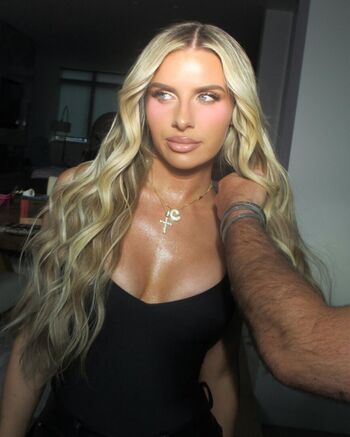 Full leaked Chloe burrows private photo