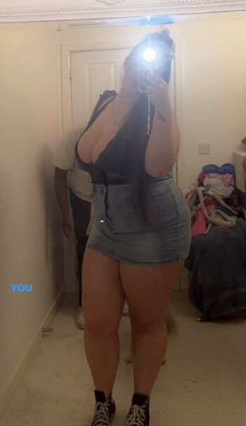 Full leaked Chloe carter private photo
