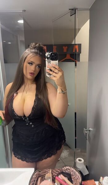Full leaked Chloe carter private photo