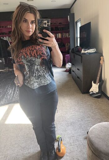 Full leaked Chloe lamb private photo