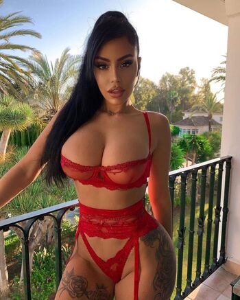 Full leaked Chloe saxon private photo
