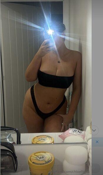 Full leaked Chloefit uk private photo