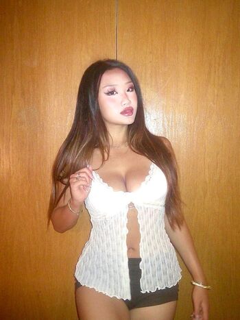 Full leaked Chloewaang private photo
