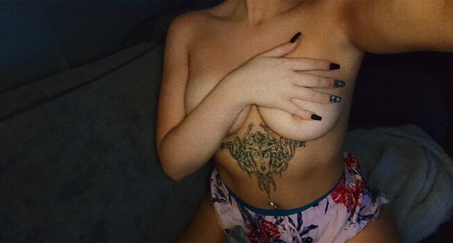 Full leaked Chlomarie private photo