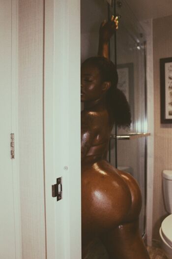 Full leaked Chocolate goddess private photo
