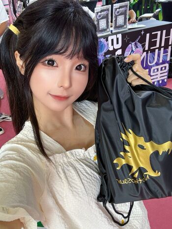 Full leaked Chunmomo page private photo