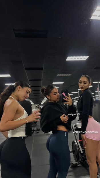 Full leaked Chvzvanessa page private photo