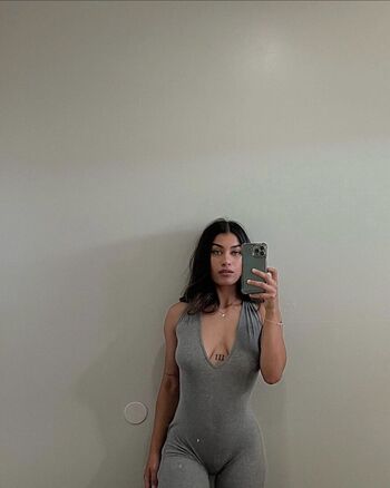 Full leaked Chvzvanessa private photo