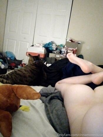 Full leaked Cinnamonmouse private photo