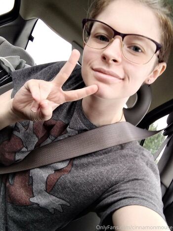 Full leaked Cinnamonmouse private photo