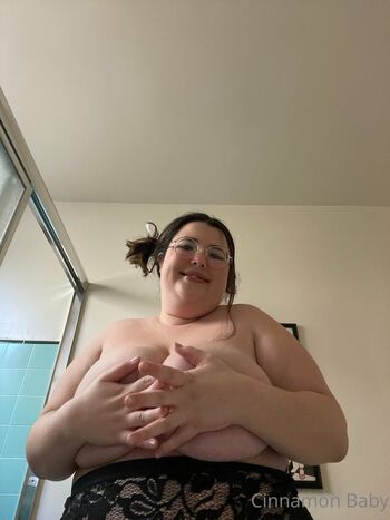 Full leaked Cinnamonnbaby page private photo