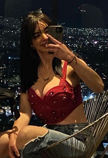 Cintia E Martínez