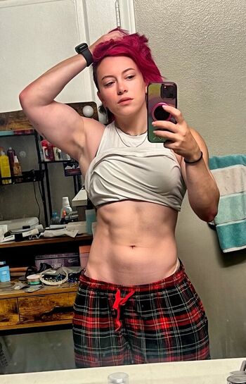 Claire Max