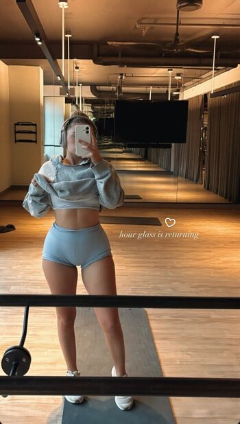 Full leaked Claire schroeder private photo