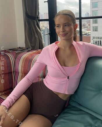 Full leaked Clairemaele private photo