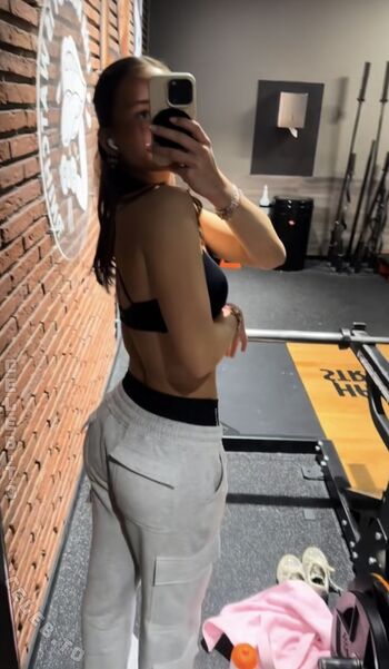 Full leaked Clairemaele private photo