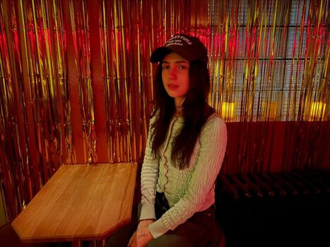 Full leaked Clairo private photo