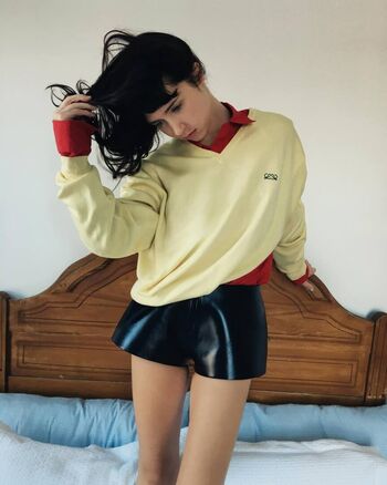 Full leaked Clairo private photo