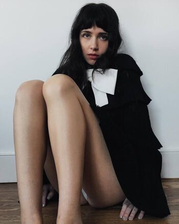 Full leaked Clairo private photo