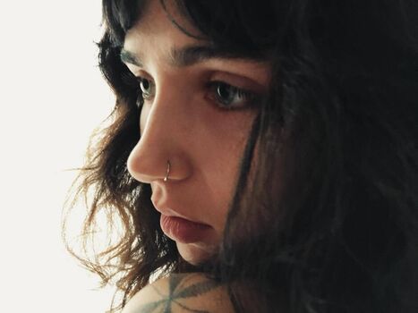 Full leaked Clairo private photo