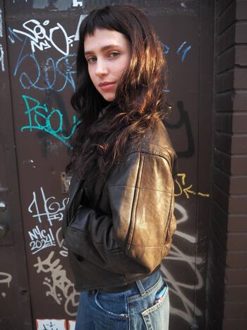 Full leaked Clairo private photo