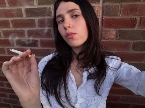 Full leaked Clairo private photo