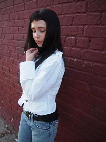 Full leaked Clairo private photo